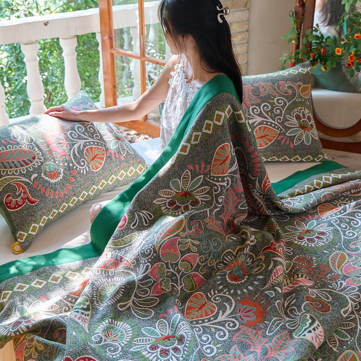 91家纺网 家纺一手货源 找家纺 沐瑟家纺 2025新款全棉纱布细纱布大床盖毯子床盖三件套LV系列 春意浓