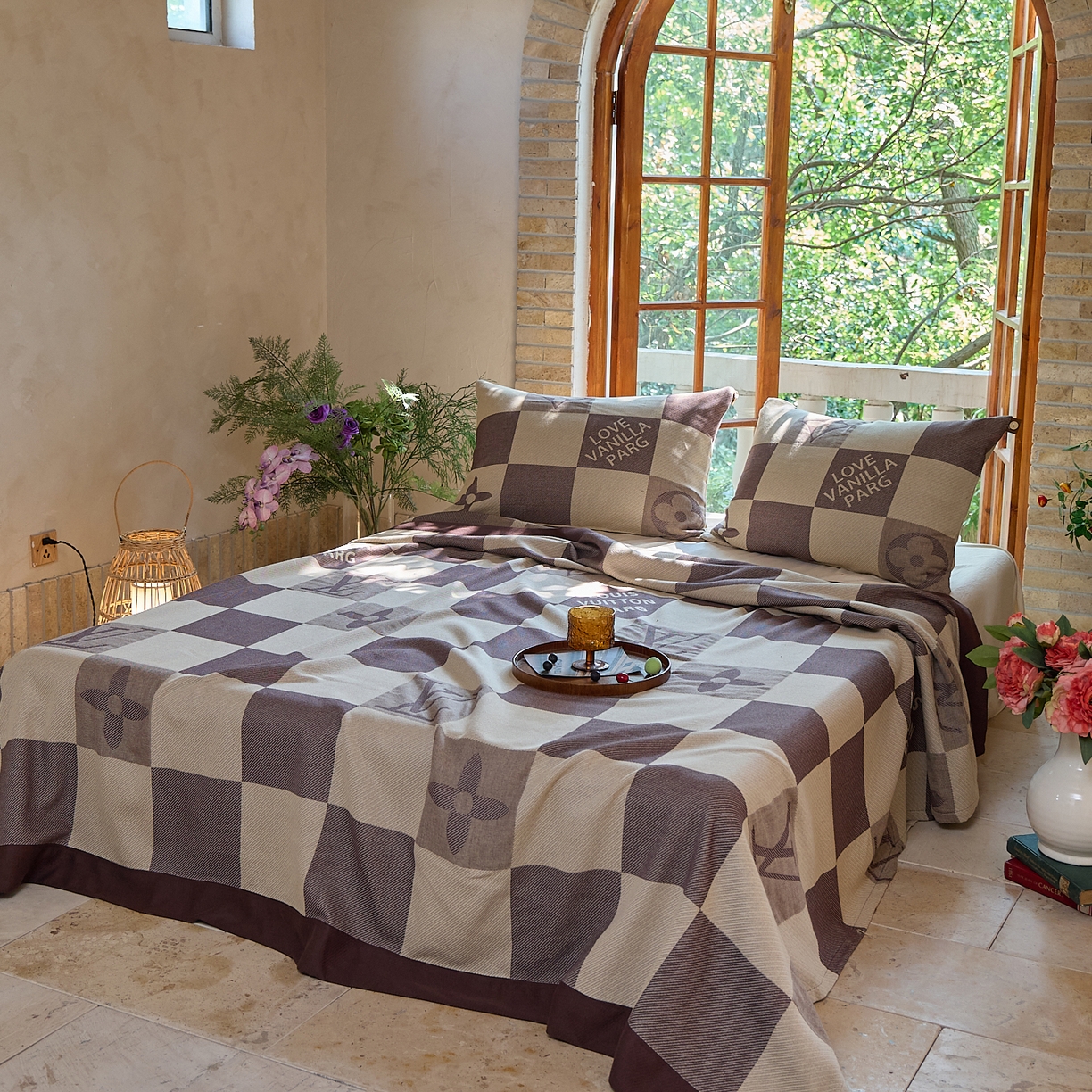 91家纺网 家纺一手货源 找家纺 沐瑟家纺 2025新款全棉纱布细纱布大床盖毯子床盖三件套LV系列 LV咖色