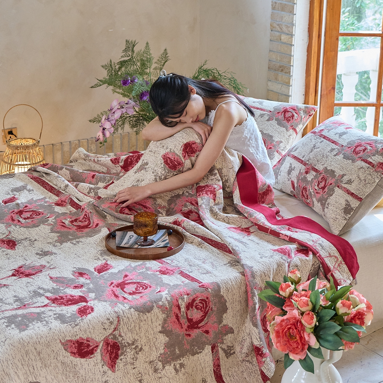 91家纺网 家纺一手货源 找家纺 沐瑟家纺 2025新款全棉纱布细纱布大床盖毯子床盖三件套LV系列 玫瑰之约