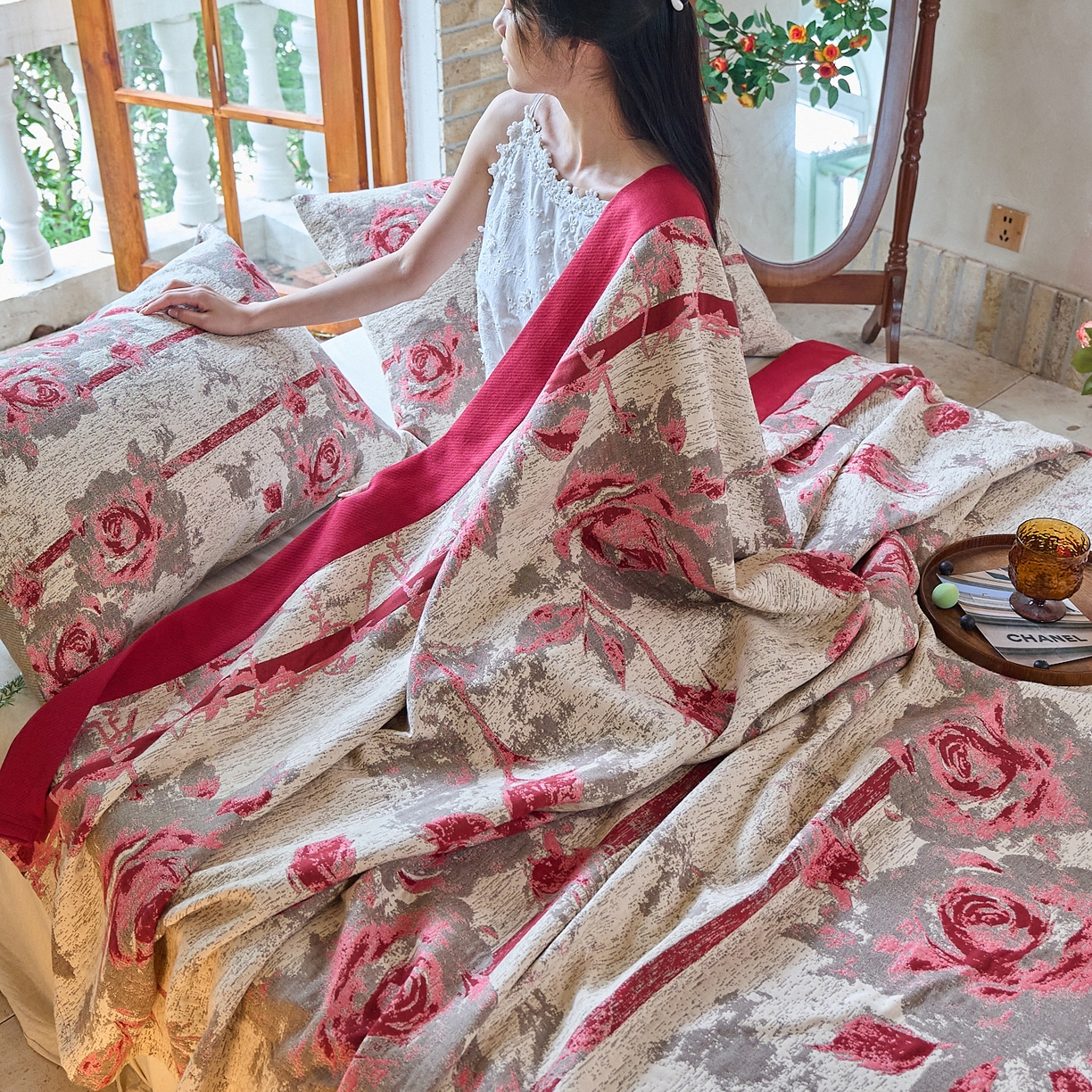 91家纺网 家纺一手货源 找家纺 沐瑟家纺 2025新款全棉纱布细纱布大床盖毯子床盖三件套LV系列 玫瑰之约