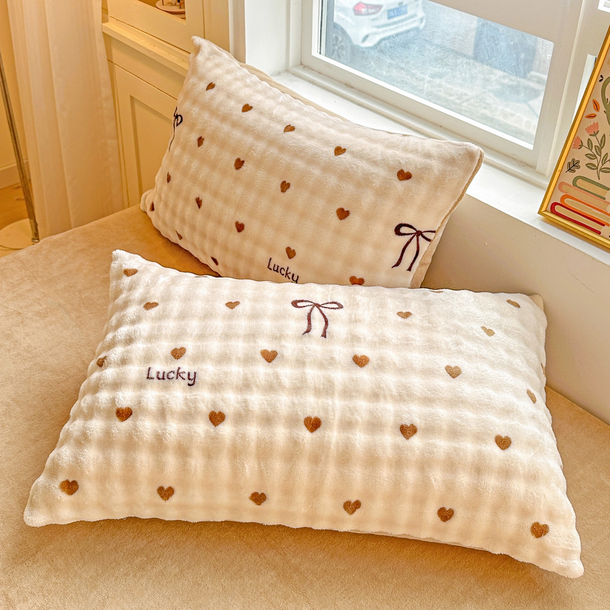 91家纺网 家纺一手货源 找家纺 N先生 2025新款超柔水洗棉毛巾绣四件套极简风系列 蝴媒结-粉