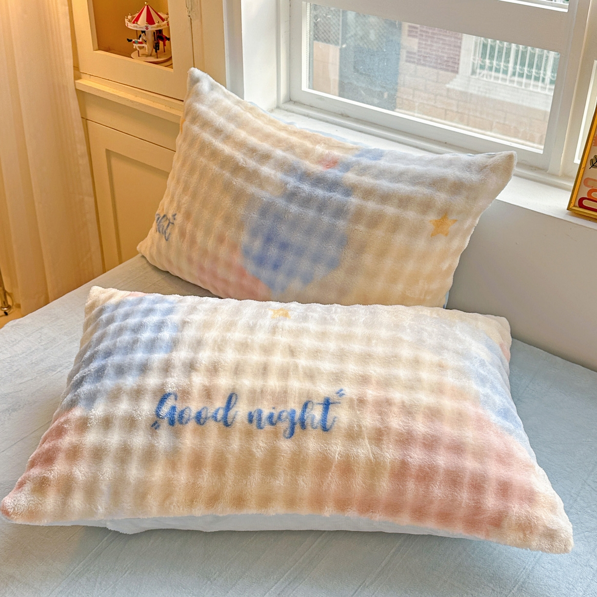 N先生+V 13814689556 发大图/买家秀 2025新款高克重牛奶绒泡泡单品枕套系列 美梦星空