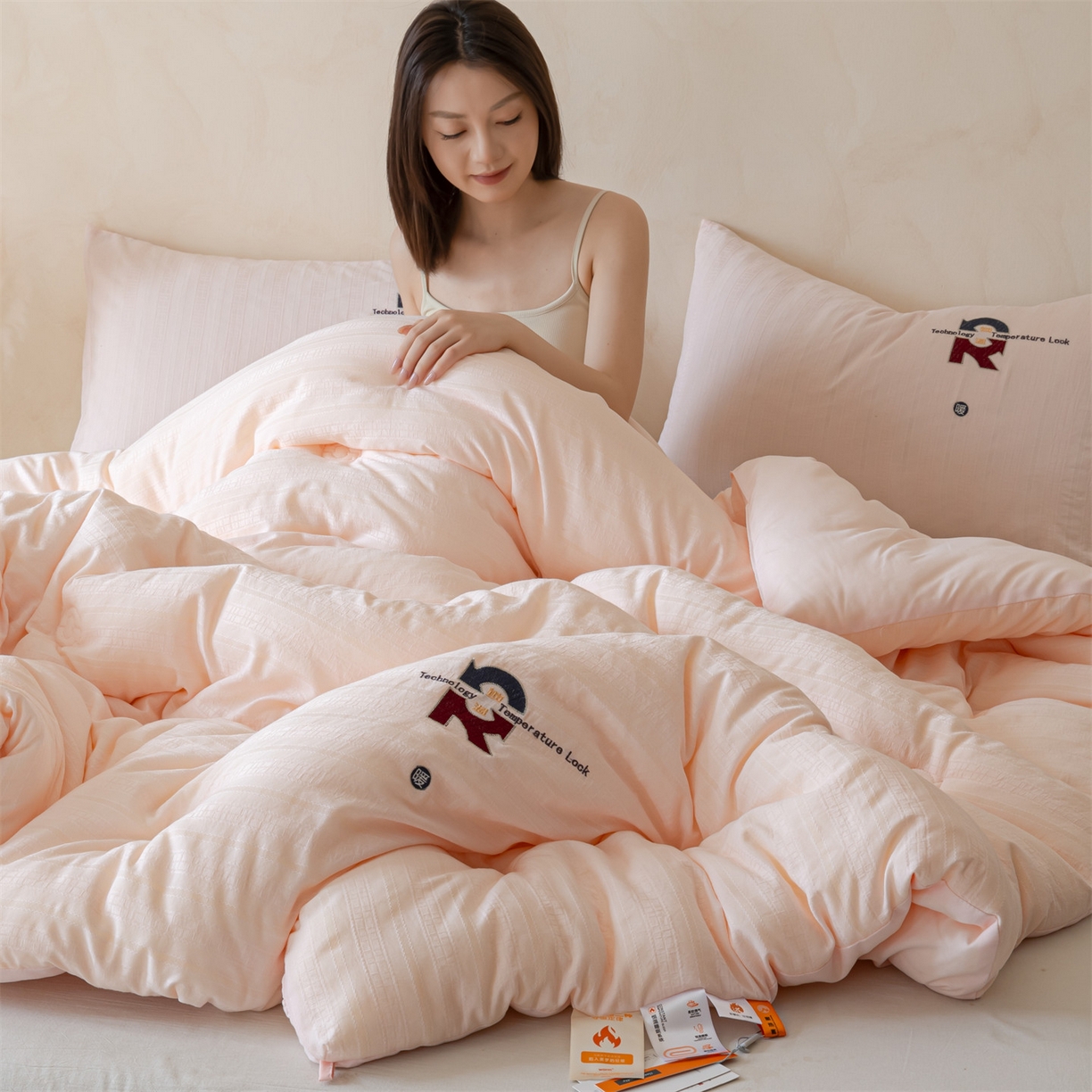 91家纺网 家纺一手货源 找家纺 梵克保罗 2025新品提花锁温秋冬被/被芯/冬被/跨境外贸 粉色