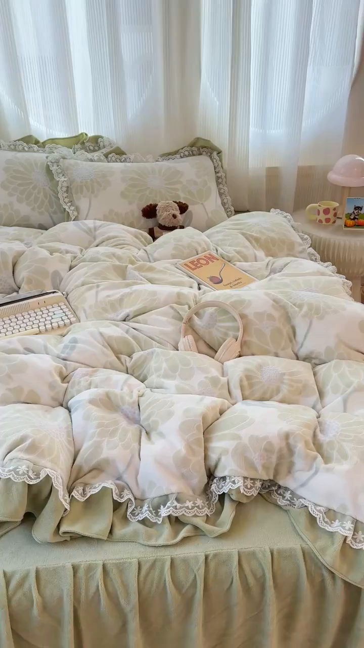 91家纺网 家纺一手货源 找家纺 （总）KA家纺 2025新款冬双层蕾丝花边雕花牛奶绒床裙款四件套