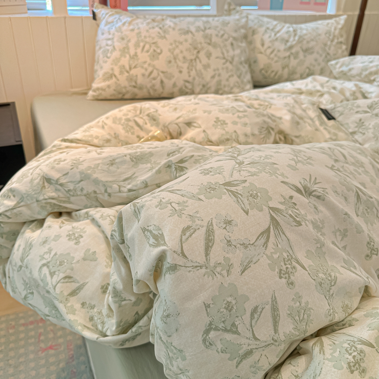 91家纺网 家纺一手货源 找家纺 多乐家纺 2025新款秋冬韩系花卉舒柔棉印花四件套 茶颜悦色-绿