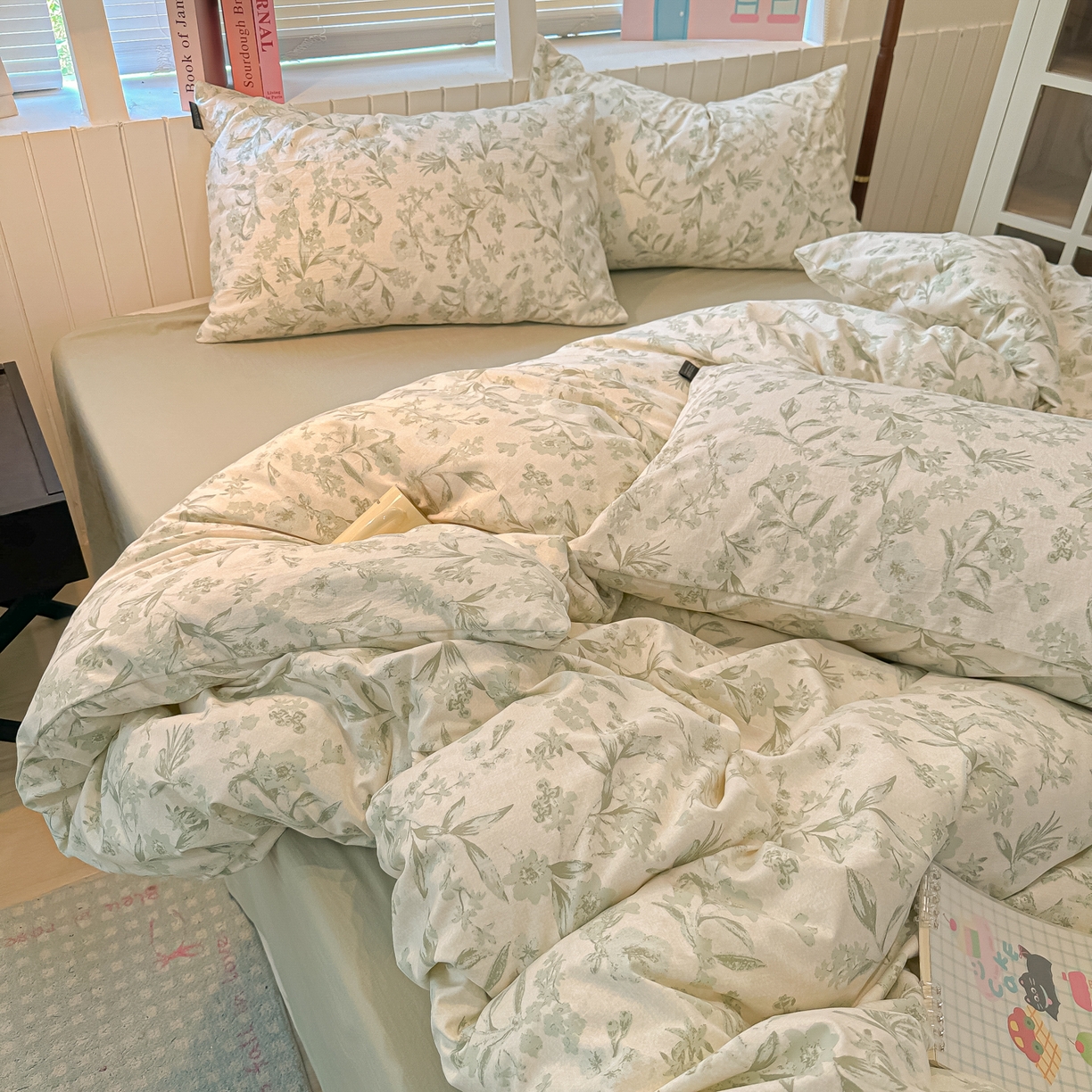 91家纺网 家纺一手货源 找家纺 多乐家纺 2025新款秋冬韩系花卉舒柔棉印花四件套 茶颜悦色-绿