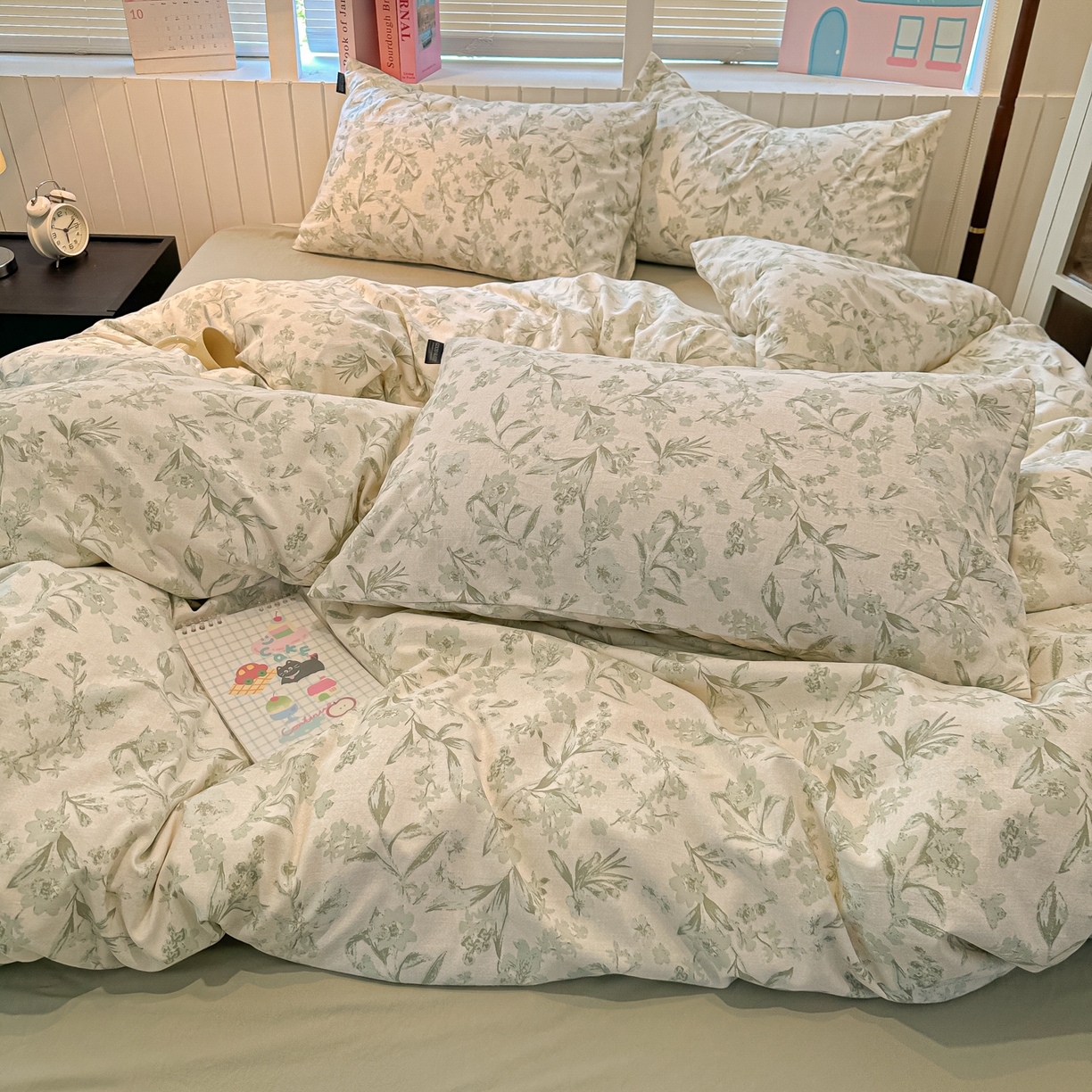 91家纺网 家纺一手货源 找家纺 多乐家纺 2025新款秋冬韩系花卉舒柔棉印花四件套 茶颜悦色-绿