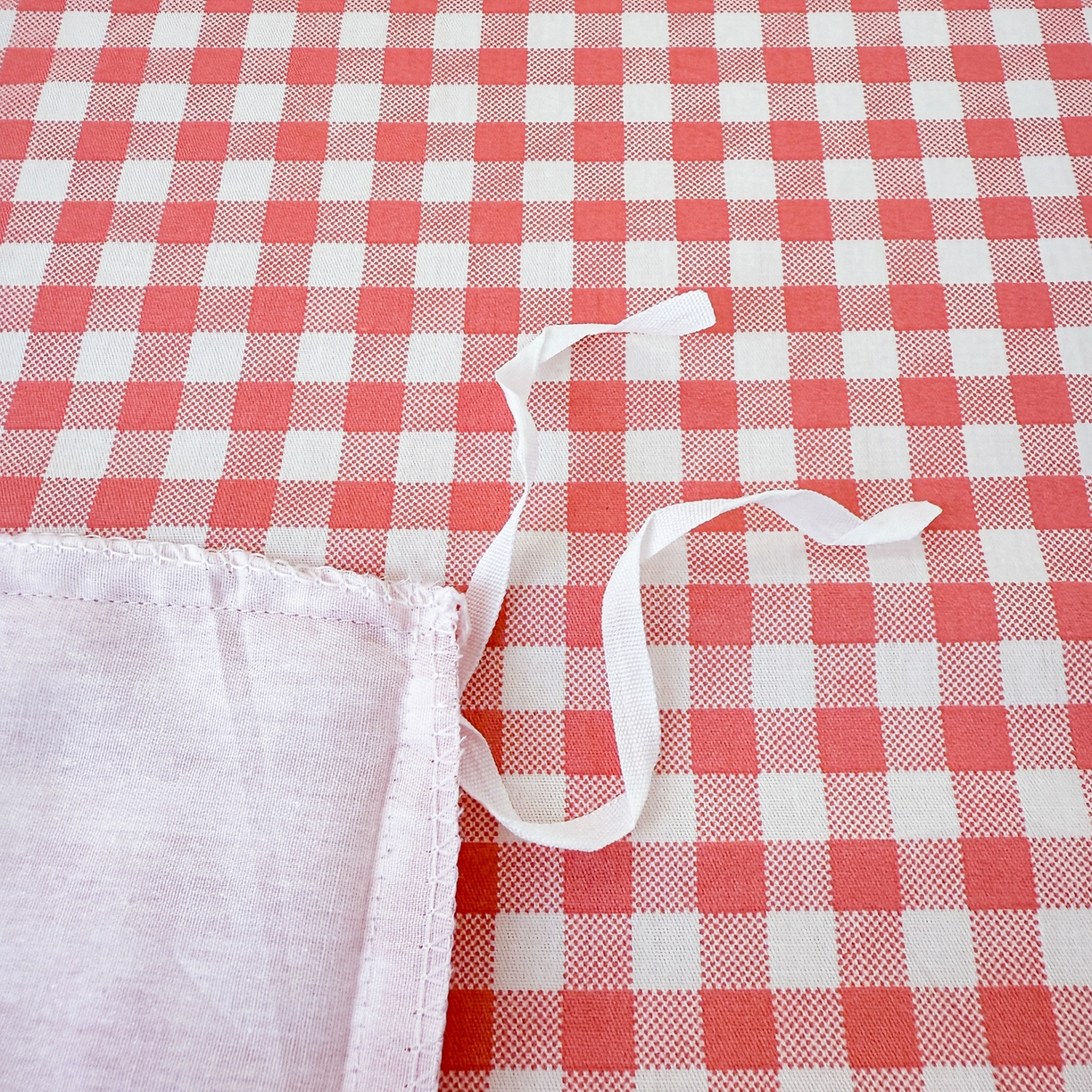 91家纺网 家纺一手货源 找家纺 简宜家居（朝初家纺） 2025新款全棉12868斜纹卡通花卉学生三件套四件套 粉色猫-小格