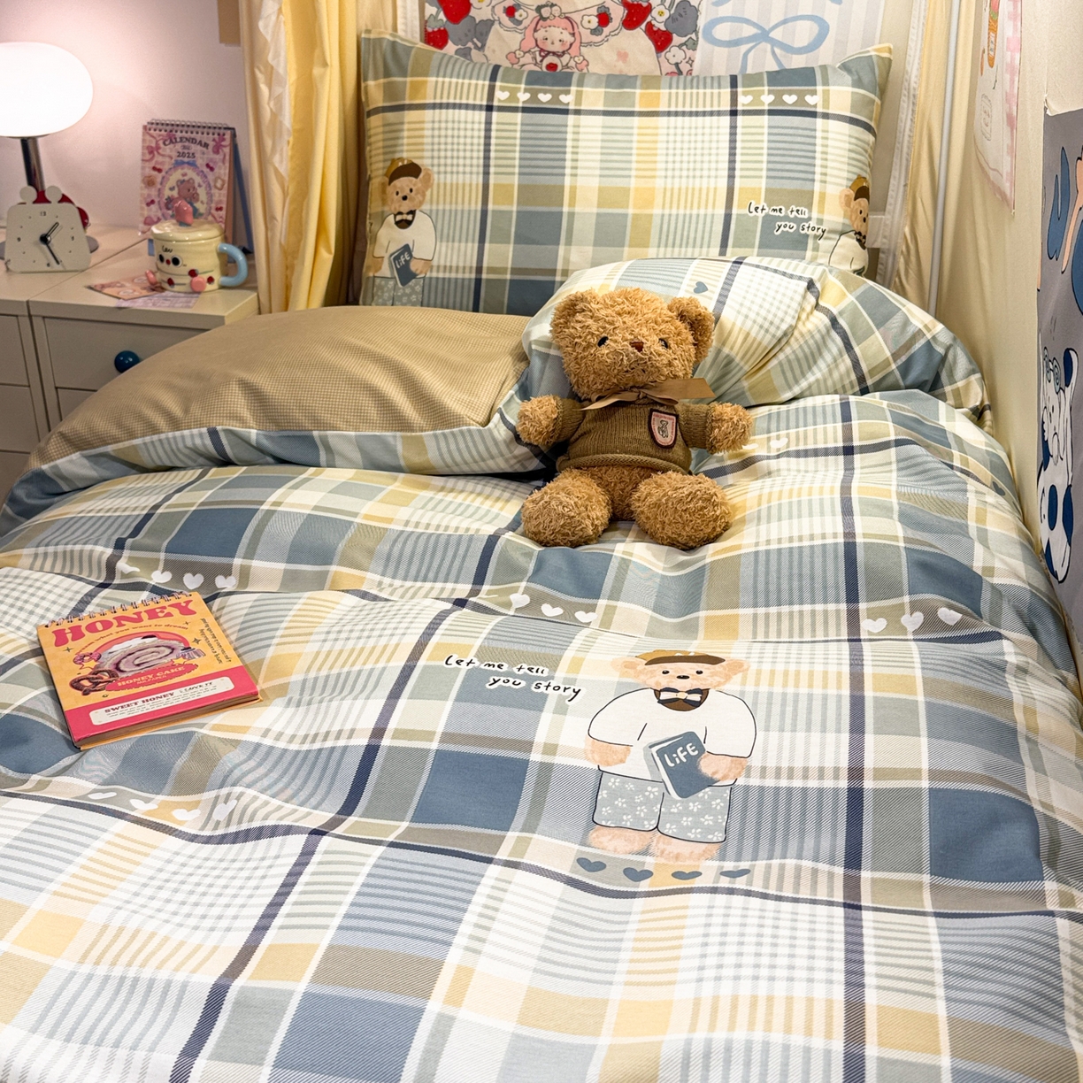 91家纺网 家纺一手货源 找家纺 简宜家居（朝初家纺） 2025新款全棉12868斜纹卡通花卉学生三件套四件套 简约-学院熊