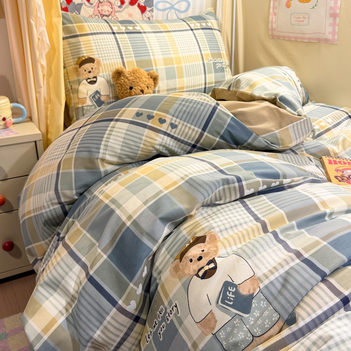 91家纺网 家纺一手货源 找家纺 简宜家居（朝初家纺） 2025新款全棉12868斜纹卡通花卉学生三件套四件套 简约-学院熊