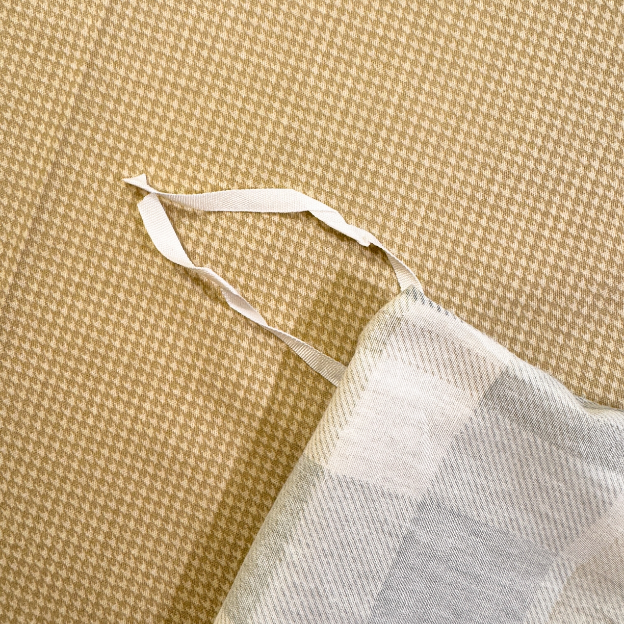 91家纺网 家纺一手货源 找家纺 简宜家居（朝初家纺） 2025新款全棉12868斜纹卡通花卉学生三件套四件套 简约-学院熊