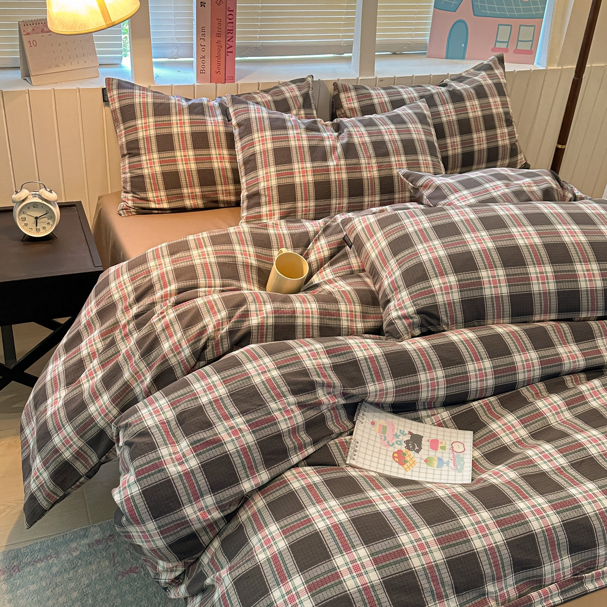 91家纺网 家纺一手货源 找家纺 多乐家纺 2025新款秋冬韩系花卉舒柔棉印花四件套 山野红