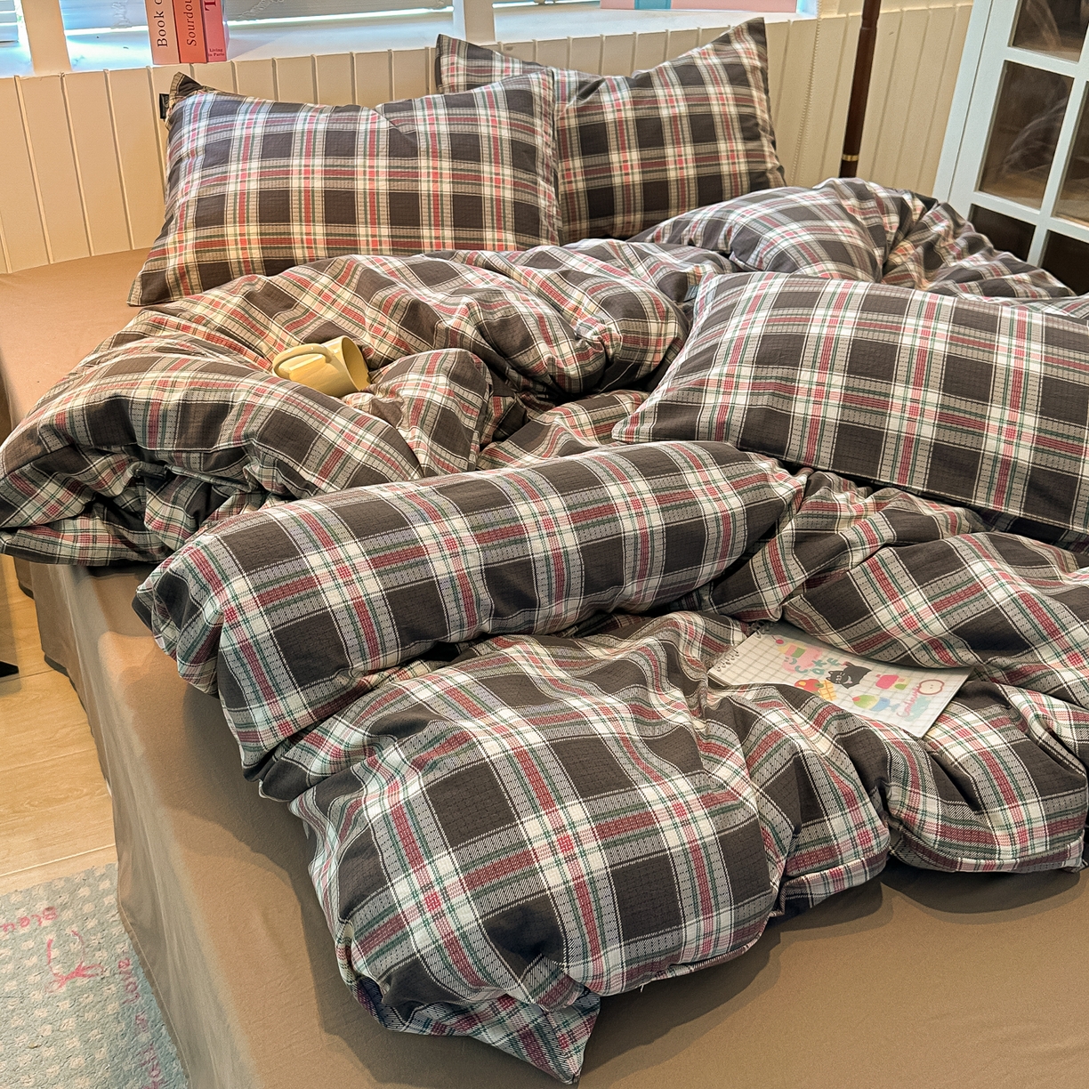 91家纺网 家纺一手货源 找家纺 多乐家纺 2025新款秋冬韩系花卉舒柔棉印花四件套 山野红