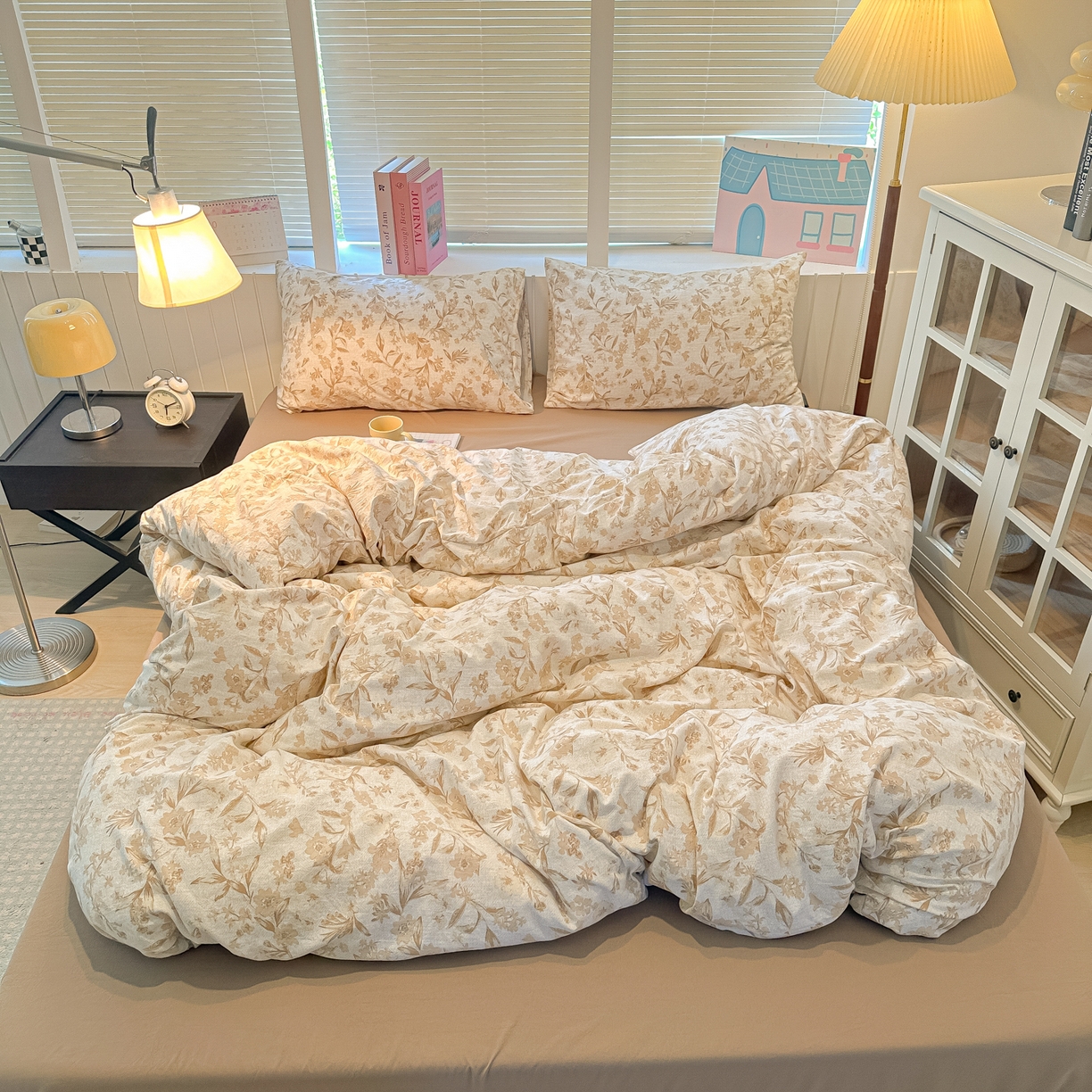 91家纺网 家纺一手货源 找家纺 多乐家纺 2025新款秋冬韩系花卉舒柔棉印花四件套 茶颜悦色-黄