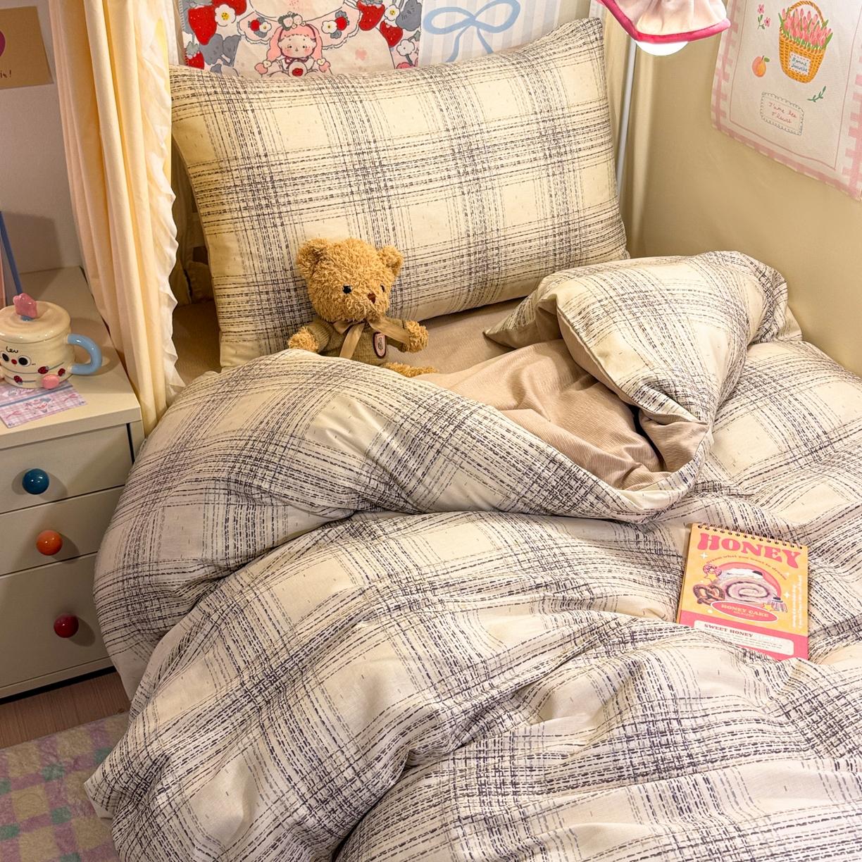 91家纺网 家纺一手货源 找家纺 简宜家居（朝初家纺） 2025新款全棉12868斜纹卡通花卉学生三件套四件套 简约-棕调