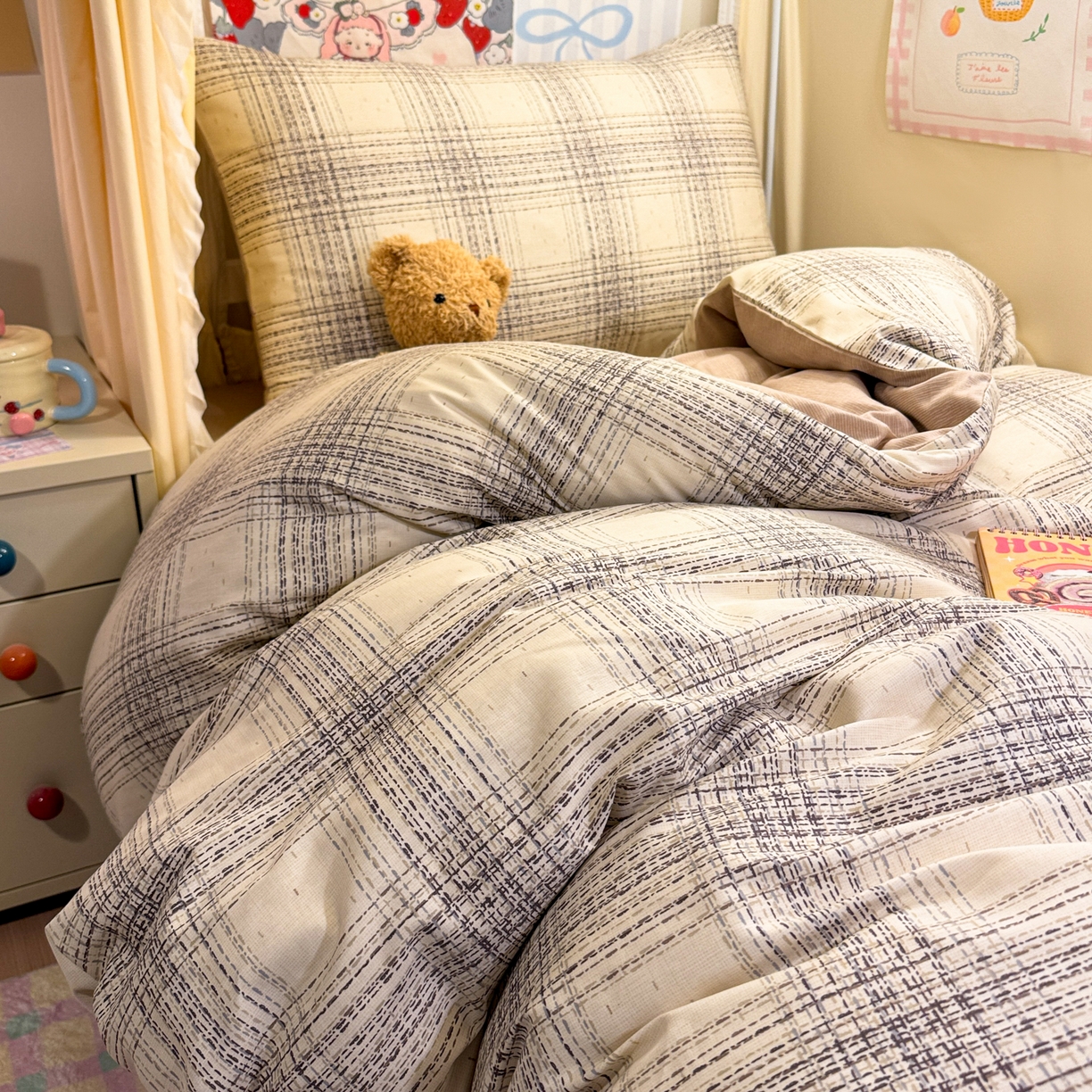 91家纺网 家纺一手货源 找家纺 简宜家居（朝初家纺） 2025新款全棉12868斜纹卡通花卉学生三件套四件套 简约-棕调