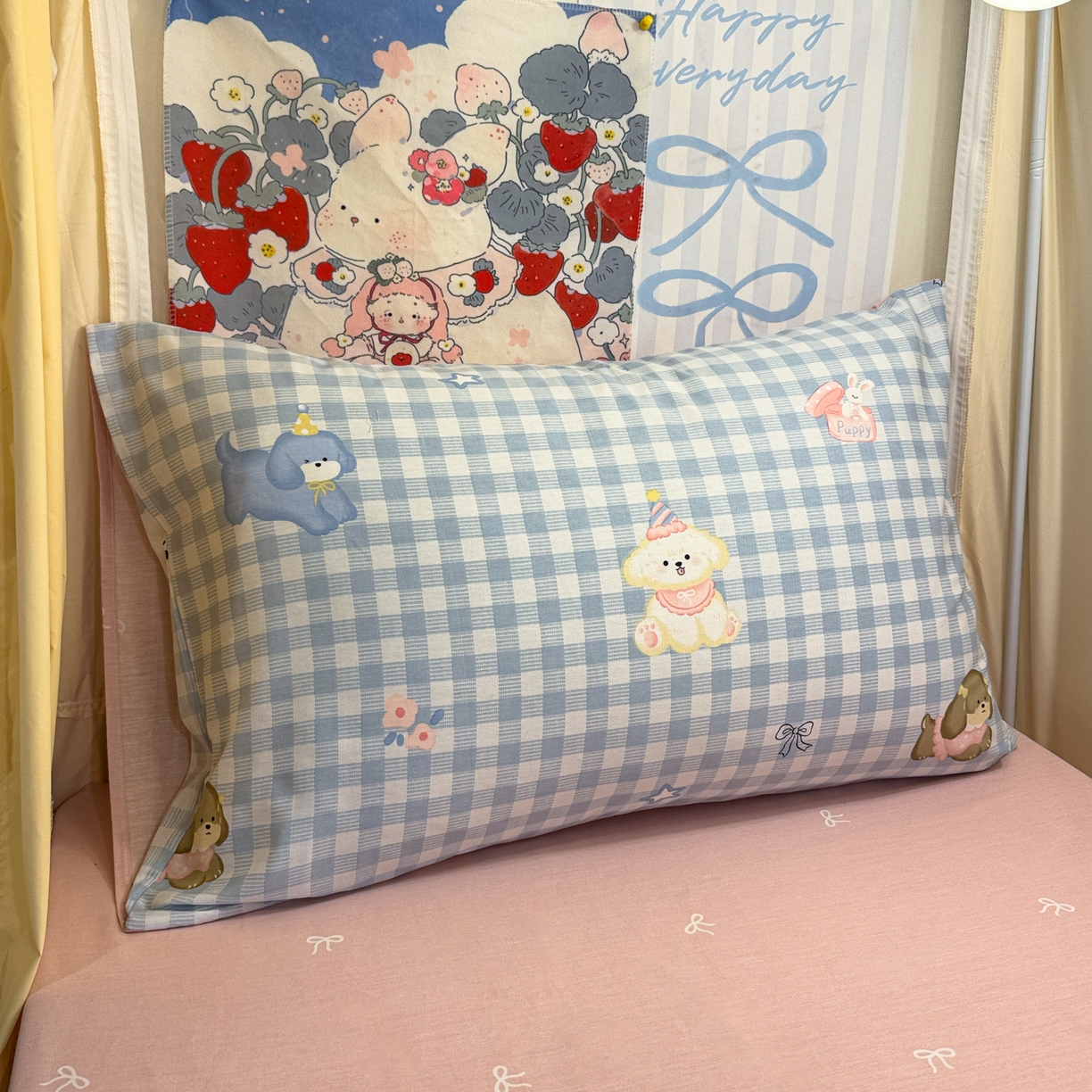 91家纺网 家纺一手货源 找家纺 简宜家居（朝初家纺） 2025新款全棉12868斜纹卡通花卉学生三件套四件套 蓝格欢乐