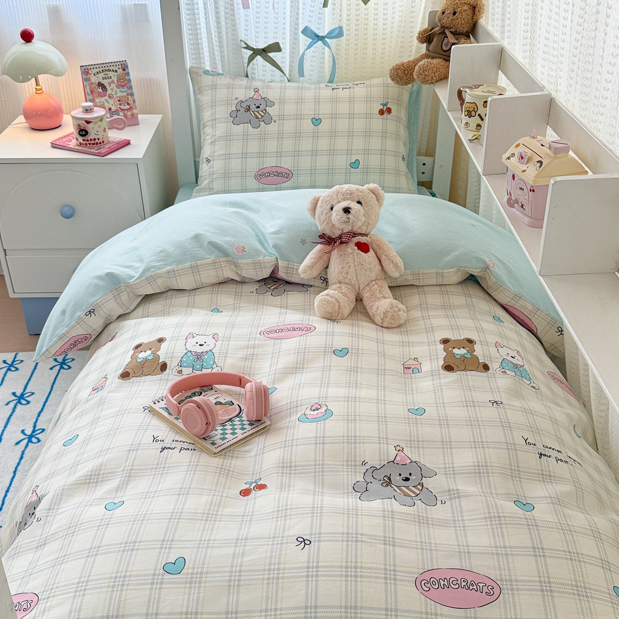 91家纺网 家纺一手货源 找家纺 简宜家居（朝初家纺） 2025新款全棉12868斜纹卡通花卉学生三件套四件套 萌宠格子铺