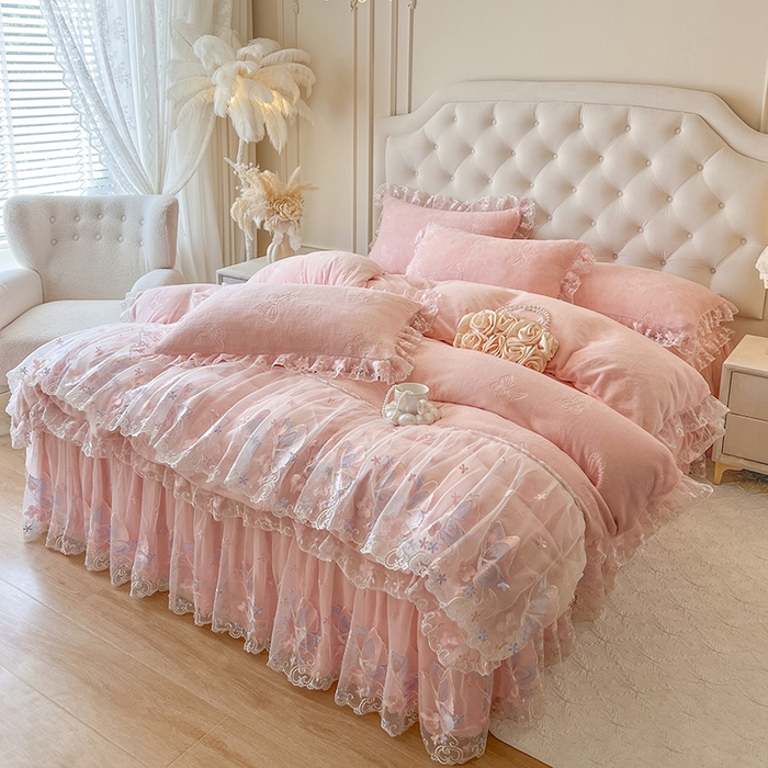 91家纺网 家纺一手货源 找家纺 网红馆（ck家纺） 2025新款牛奶绒刺绣四件套-蝴蝶纷飞系列 蝴蝶纷飞-粉