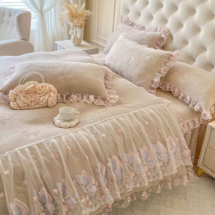 91家纺网 家纺一手货源 找家纺 网红馆（ck家纺） 2025新款牛奶绒刺绣四件套-蝴蝶纷飞系列 蝴蝶纷飞-咖