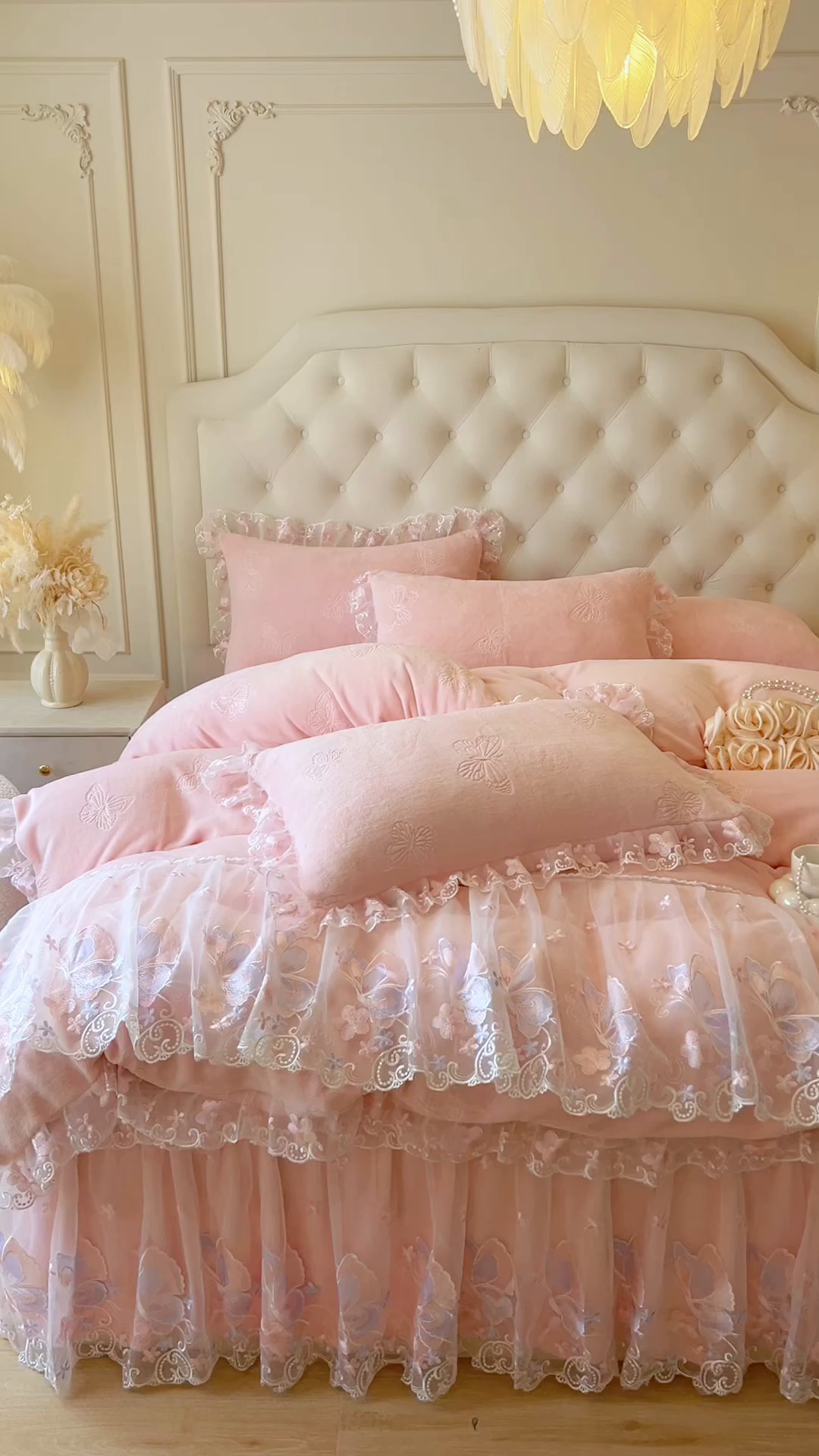 91家纺网 家纺一手货源 找家纺 网红馆（ck家纺） 2025新款牛奶绒刺绣四件套-蝴蝶纷飞系列 蝴蝶纷飞-粉