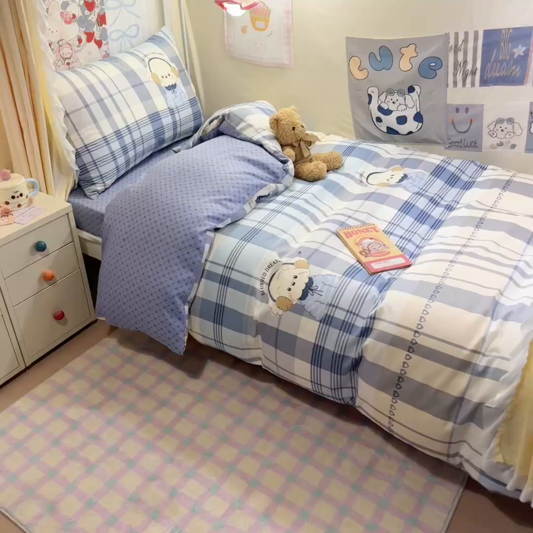 91家纺网 家纺一手货源 找家纺 简宜家居（朝初家纺） 2025新款全棉12868斜纹卡通花卉学生三件套四件套 简约-音乐熊