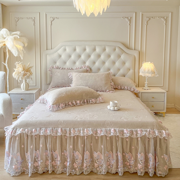 91家纺网 家纺一手货源 找家纺 网红馆（ck家纺） 2025新款牛奶绒刺绣单床裙 床裙单件-蝴蝶纷飞系列 蝴蝶纷飞-咖