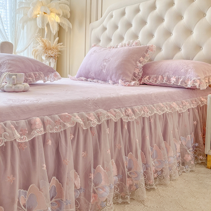 91家纺网 家纺一手货源 找家纺 网红馆（ck家纺） 2025新款牛奶绒刺绣单床裙 床裙单件-蝴蝶纷飞系列 蝴蝶纷飞-紫