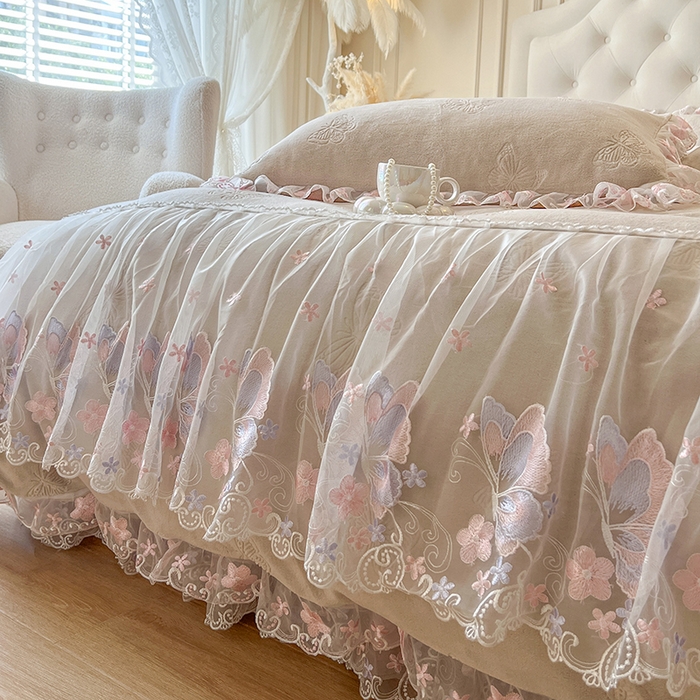 91家纺网 家纺一手货源 找家纺 网红馆（ck家纺） 2025新款牛奶绒刺绣单床裙 床裙单件-蝴蝶纷飞系列 蝴蝶纷飞-咖