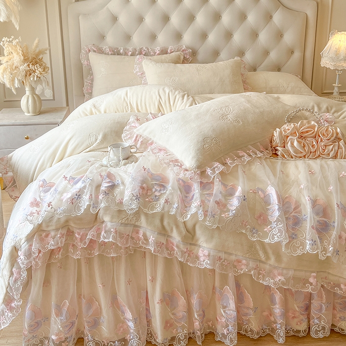 91家纺网 家纺一手货源 找家纺 网红馆（ck家纺） 2025新款牛奶绒刺绣单床裙 床裙单件-蝴蝶纷飞系列 蝴蝶纷飞-米