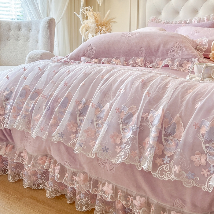 91家纺网 家纺一手货源 找家纺 网红馆（ck家纺） 2025新款牛奶绒刺绣单床裙 床裙单件-蝴蝶纷飞系列 蝴蝶纷飞-紫