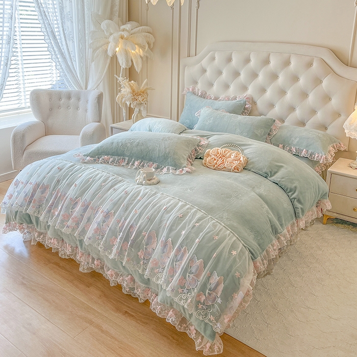 91家纺网 家纺一手货源 找家纺 网红馆（ck家纺） 2025新款牛奶绒刺绣单床裙 床裙单件-蝴蝶纷飞系列 蝴蝶纷飞-绿