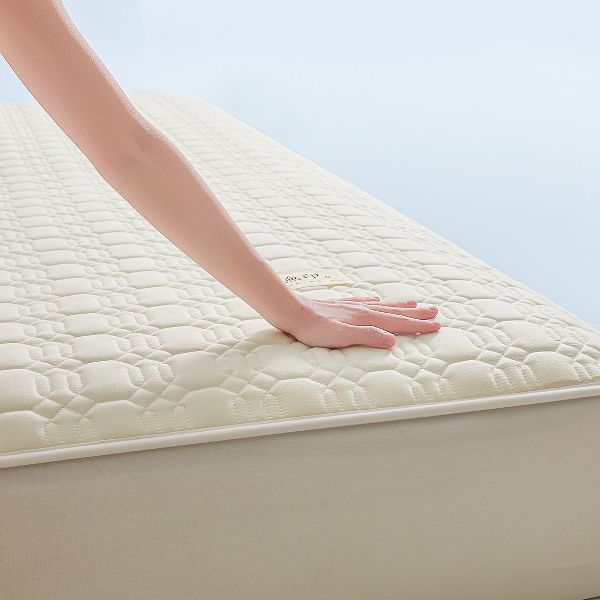 91家纺网 家纺一手货源 找家纺 曼陀罗 2025新款大豆纤维深睡床笠 天际白