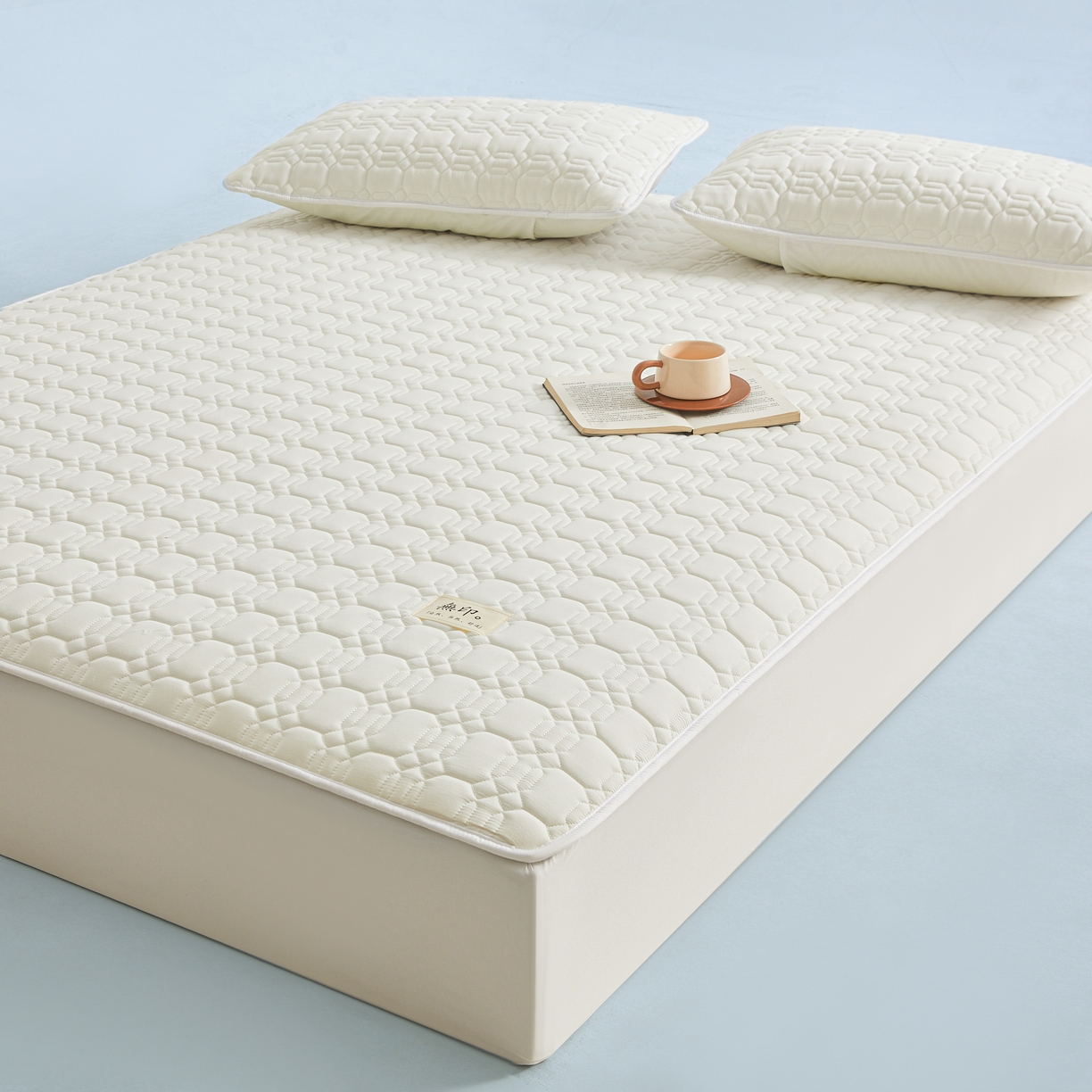 91家纺网 家纺一手货源 找家纺 曼陀罗 2025新款大豆纤维深睡床笠 天际白