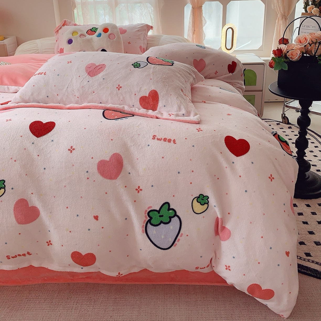 91家纺网 家纺一手货源 找家纺 （总）奈萝家纺 2025新款加厚小清新印花牛奶绒三件套四件套