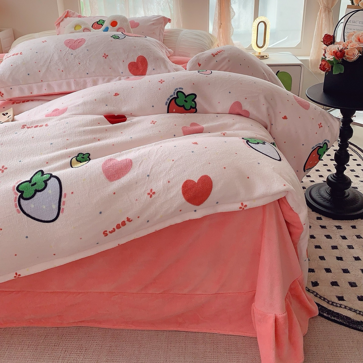 91家纺网 家纺一手货源 找家纺 （总）奈萝家纺 2025新款加厚小清新印花牛奶绒三件套四件套