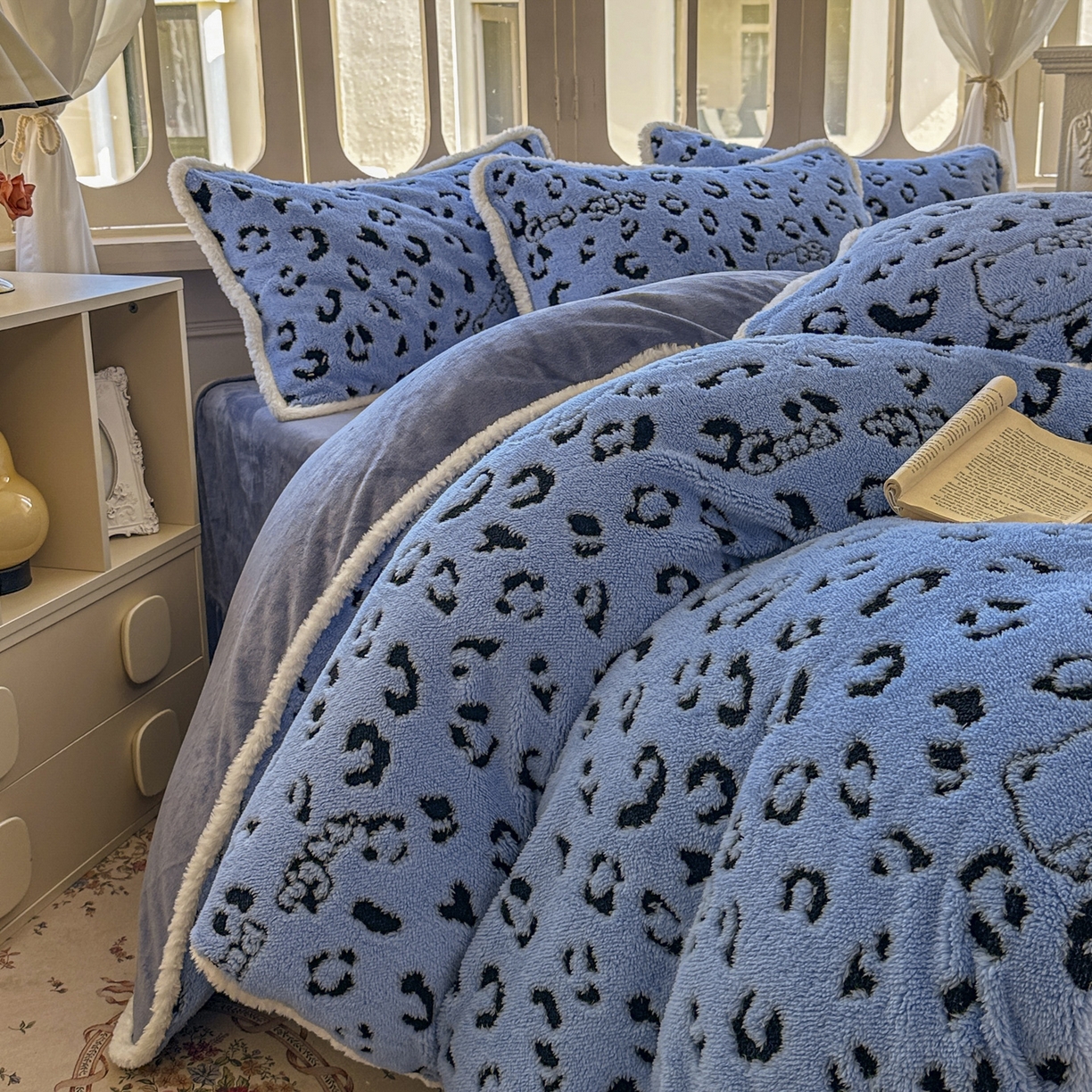 91家纺网 家纺一手货源 找家纺 新印象 2025新款阳离子绒牛奶绒保暖四件套 包边款阳离子绒-斑豹蓝
