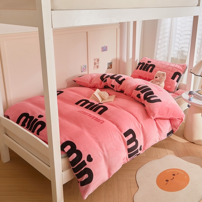 91家纺网 家纺一手货源 找家纺 （总）雅萱家纺 2025新款牛奶绒学生床垫三件套