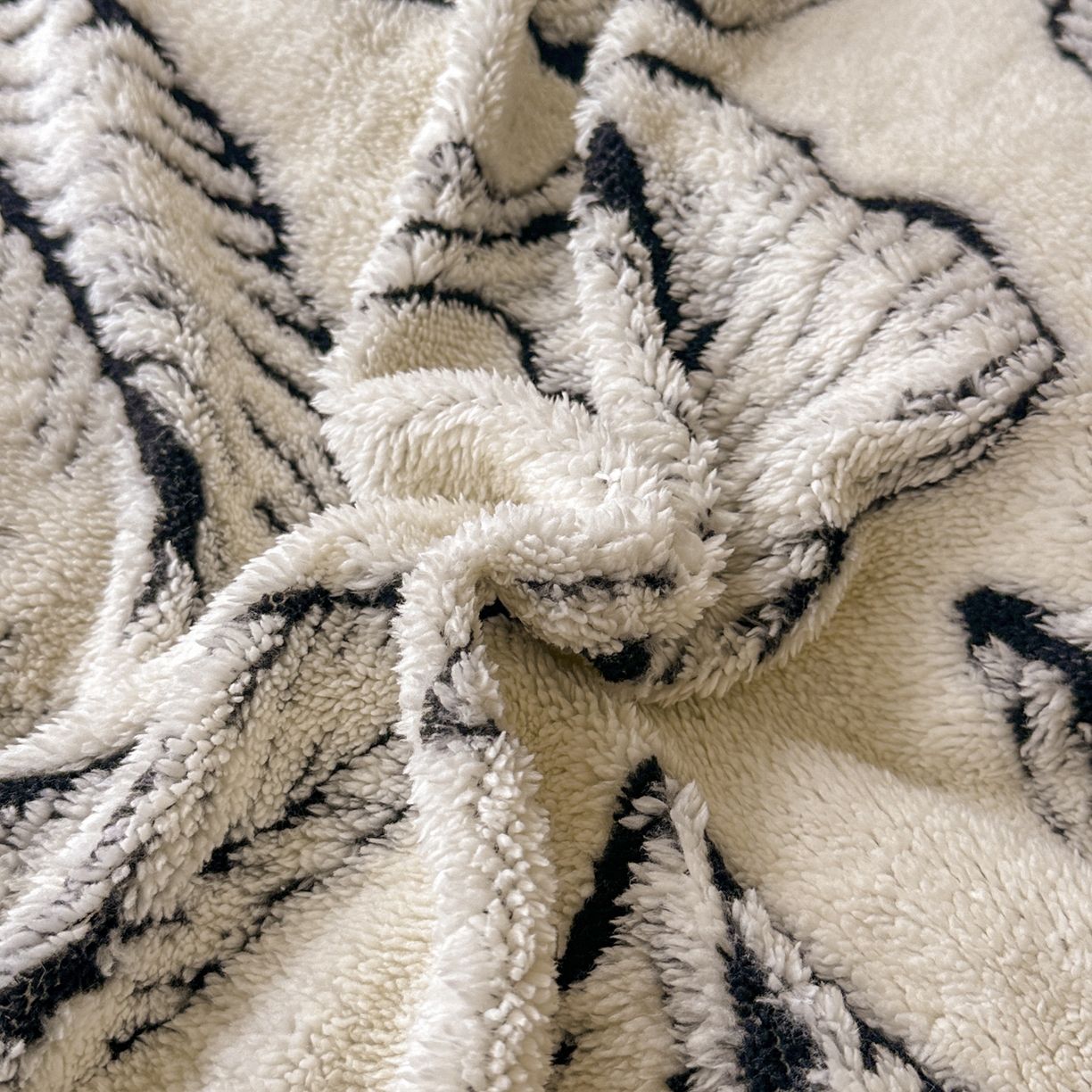 91家纺网 家纺一手货源 找家纺 新印象 2025新款阳离子绒牛奶绒保暖四件套 包边款阳离子绒-樊林米色