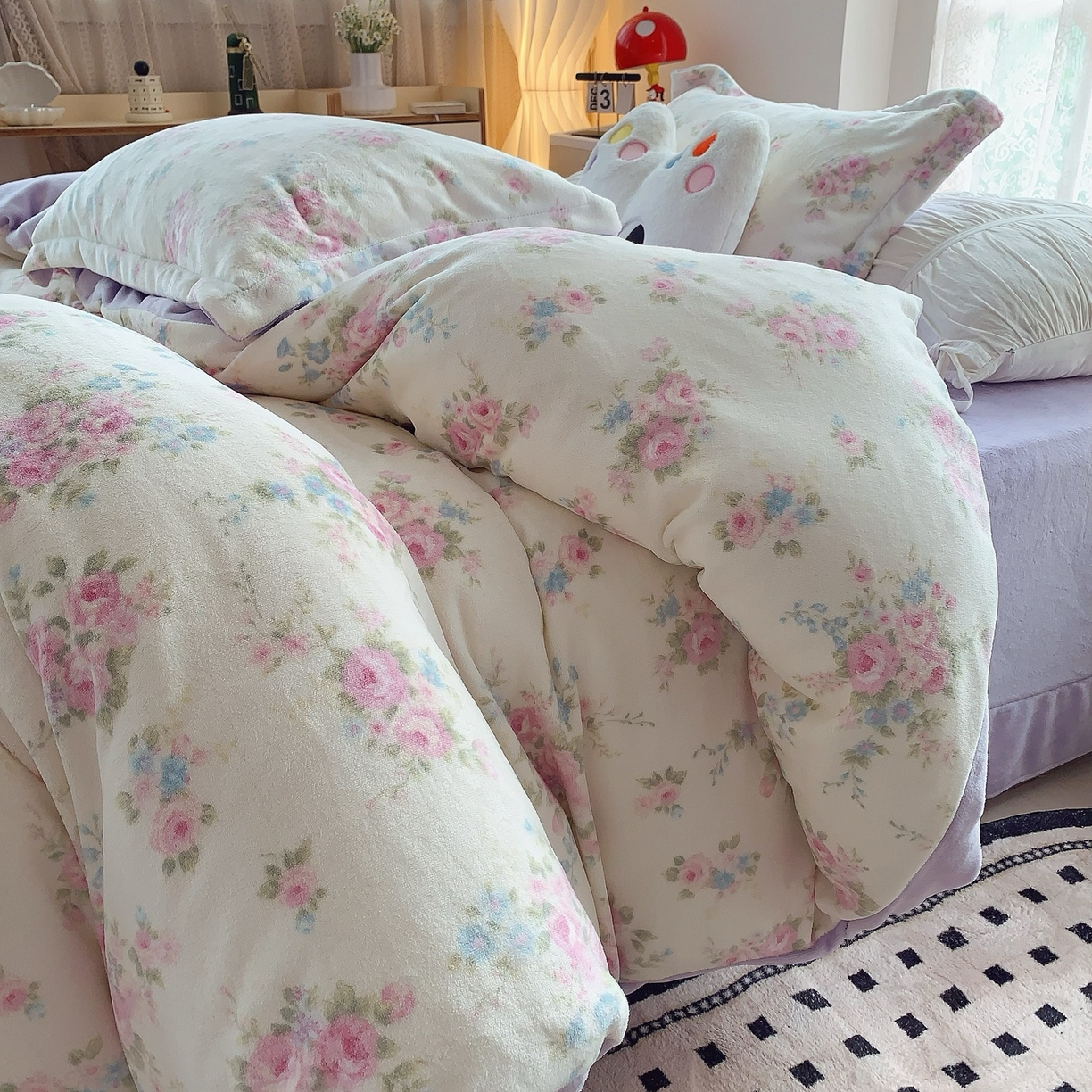 91家纺网 家纺一手货源 找家纺 （总）奈萝家纺 2025新款加厚小清新印花牛奶绒三件套四件套