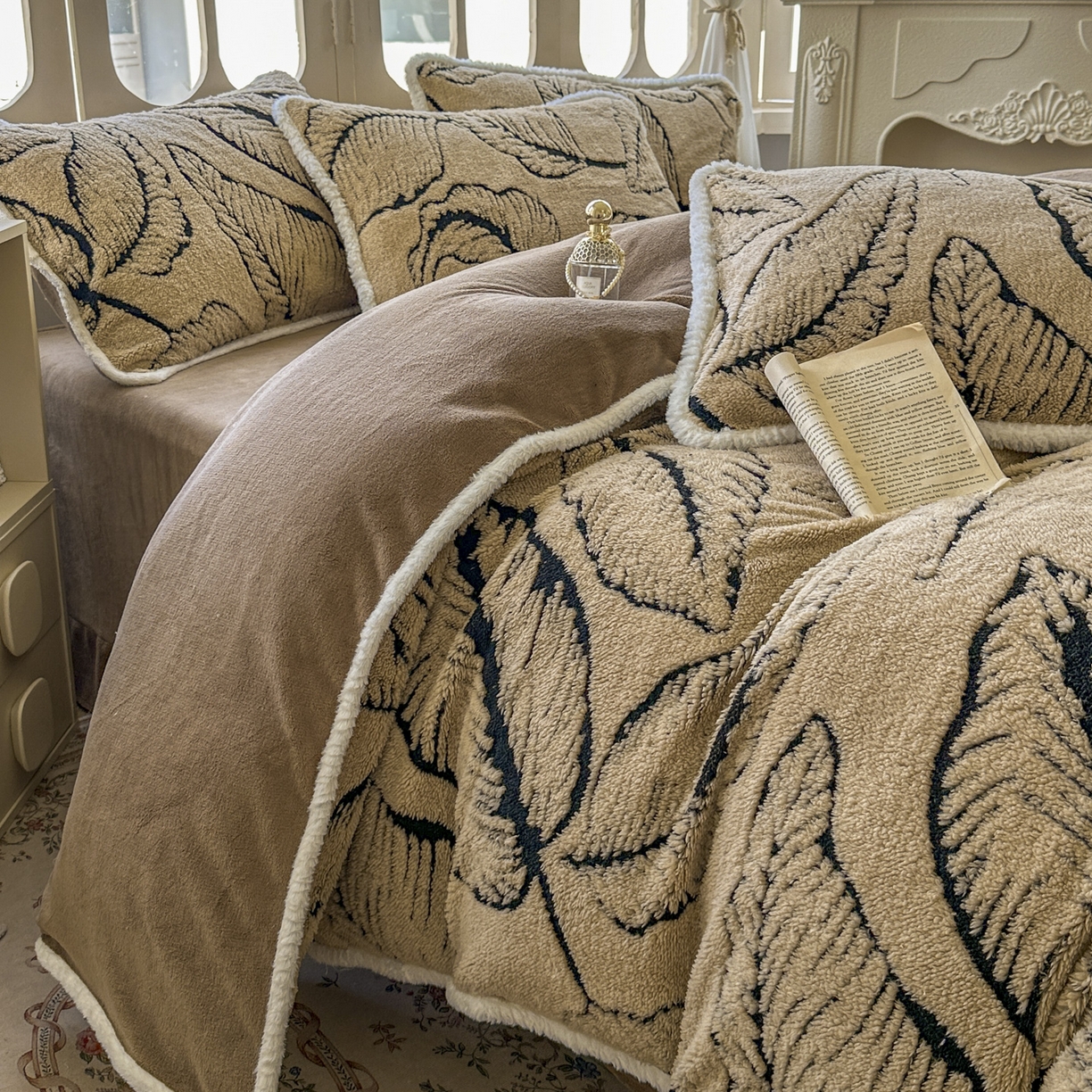 91家纺网 家纺一手货源 找家纺 新印象 2025新款阳离子绒牛奶绒保暖四件套 包边款阳离子绒 -樊林驼