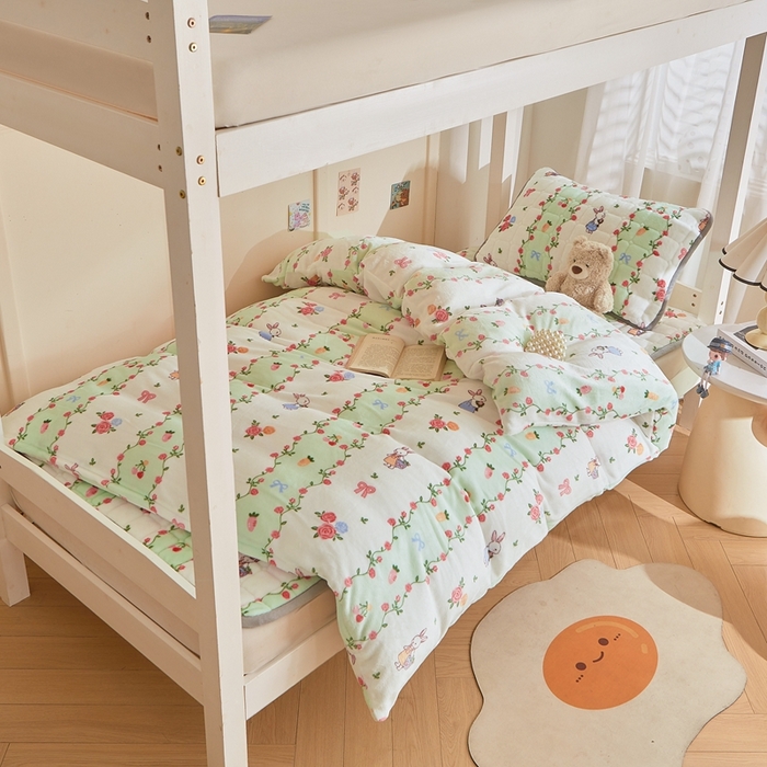 91家纺网 家纺一手货源 找家纺 雅萱家纺 2025新款牛奶绒学生床垫三件套 牛奶绒床垫三件套-花田小兔