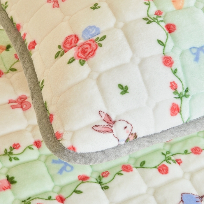 91家纺网 家纺一手货源 找家纺 雅萱家纺 2025新款牛奶绒学生床垫三件套 牛奶绒床垫三件套-花田小兔