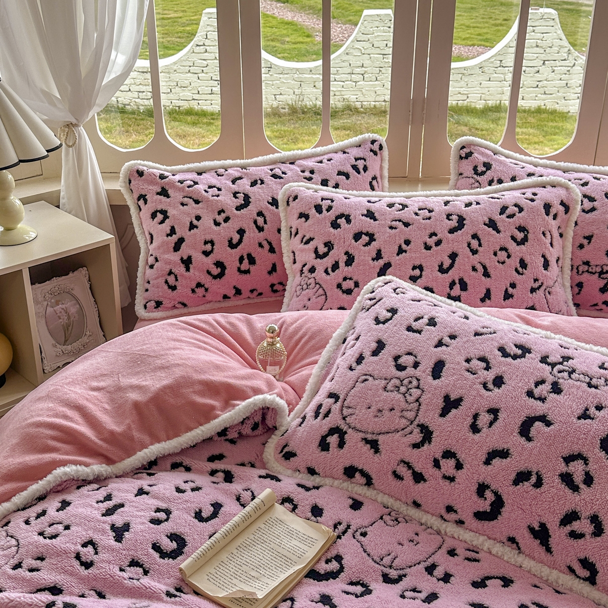 91家纺网 家纺一手货源 找家纺 新印象 2025新款阳离子绒牛奶绒保暖四件套 包边款阳离子绒-斑豹粉