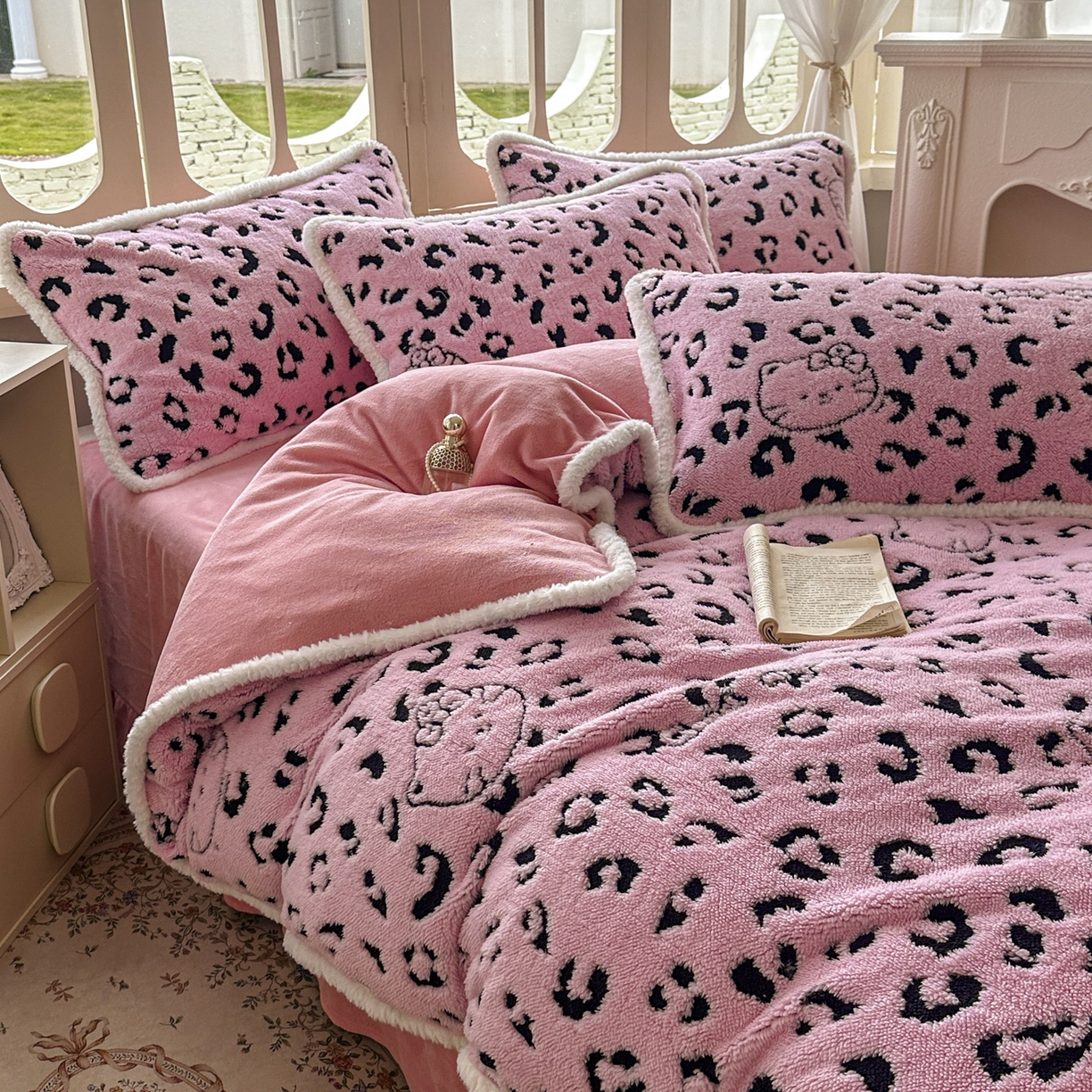 91家纺网 家纺一手货源 找家纺 新印象 2025新款阳离子绒牛奶绒保暖四件套 包边款阳离子绒-斑豹粉