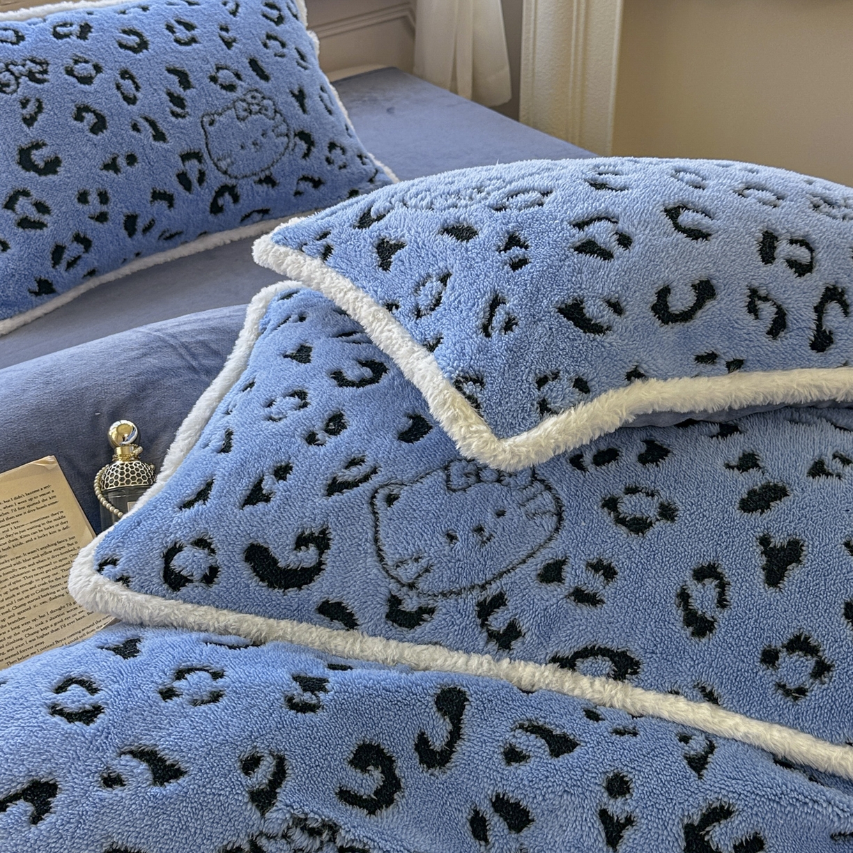 91家纺网 家纺一手货源 找家纺 新印象 2025新款阳离子绒牛奶绒保暖四件套 包边款阳离子绒-斑豹蓝