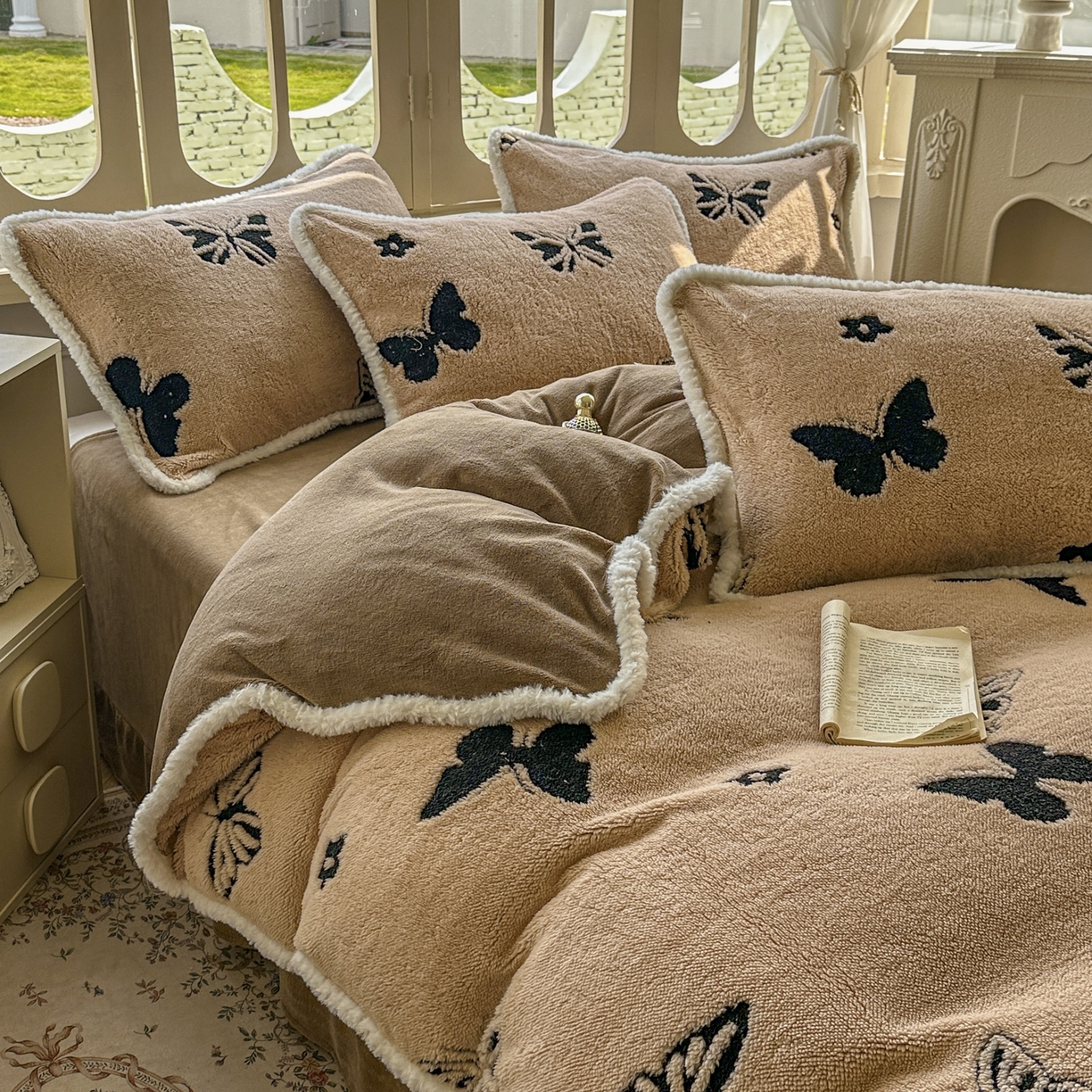 91家纺网 家纺一手货源 找家纺 新印象 2025新款阳离子绒牛奶绒保暖四件套 包边款阳离子绒-蝶季