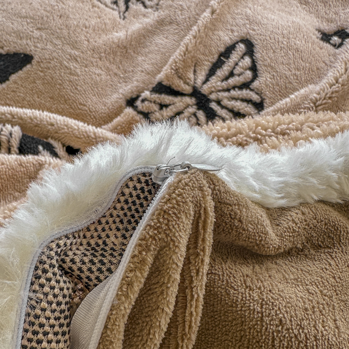 91家纺网 家纺一手货源 找家纺 新印象 2025新款阳离子绒牛奶绒保暖四件套 包边款阳离子绒-蝶季