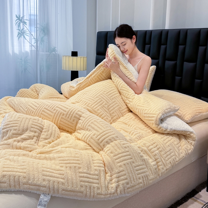 91家纺网 家纺一手货源 找家纺 （总）蓝冰家纺 2025新款塔芙绒提花冬被被子被芯