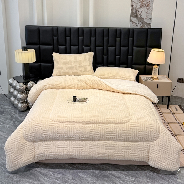 91家纺网 家纺一手货源 找家纺 蓝冰家纺 2025新款塔芙绒提花冬被被子被芯 米白色